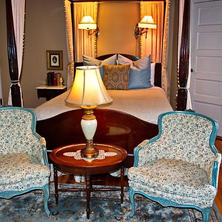 The Lion And The Rose Bed And Breakfast แอชวิลล์ ภายนอก รูปภาพ