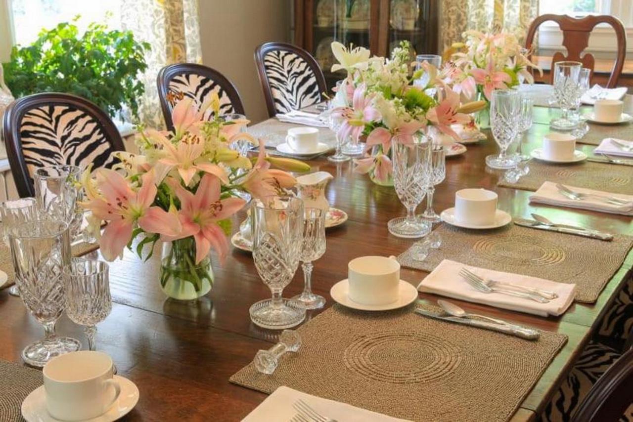 The Lion And The Rose Bed And Breakfast แอชวิลล์ ภายนอก รูปภาพ