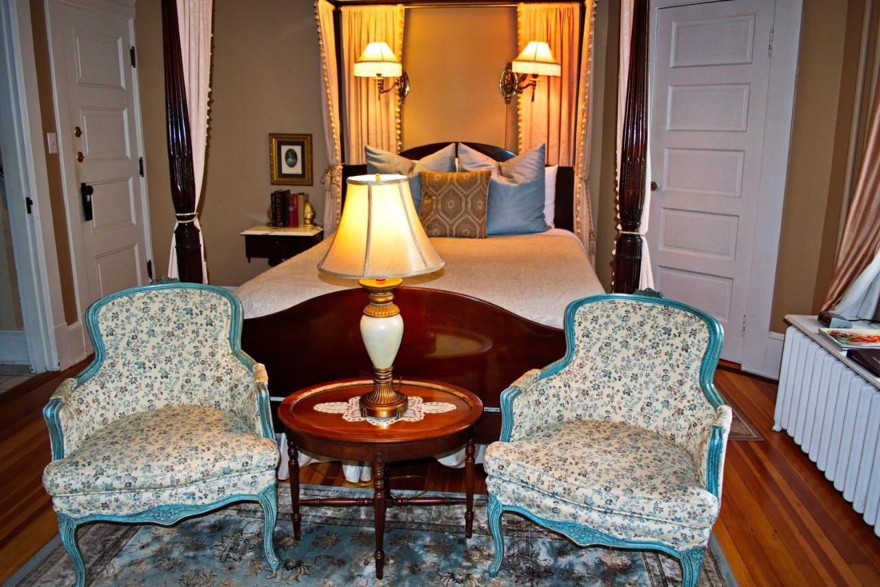 The Lion And The Rose Bed And Breakfast แอชวิลล์ ภายนอก รูปภาพ