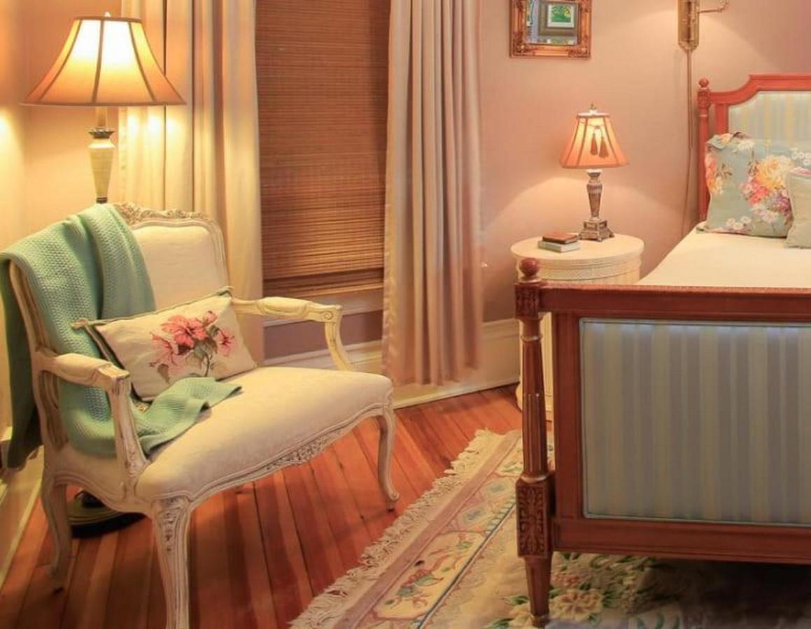 The Lion And The Rose Bed And Breakfast แอชวิลล์ ภายนอก รูปภาพ